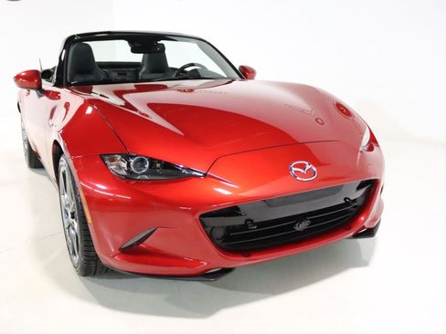Used 2016 MAZDA MX-5 Miata Grand Touring RWD image 34