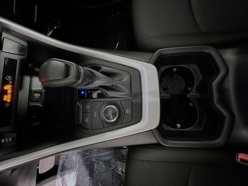 Used 2025 Toyota RAV4 XLE image 25