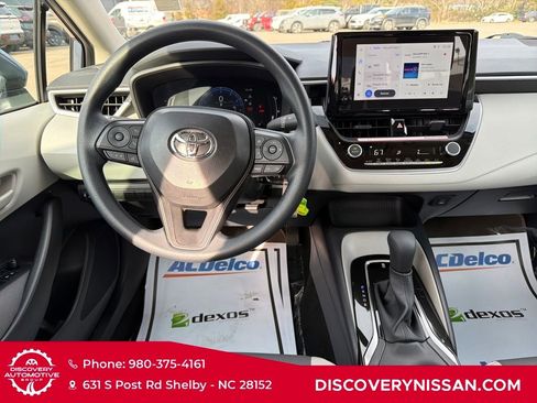 Used 2026 Toyota Corolla LE image 30