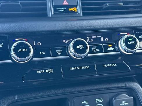 Certified 2025 Honda Pilot Black Edition image 20