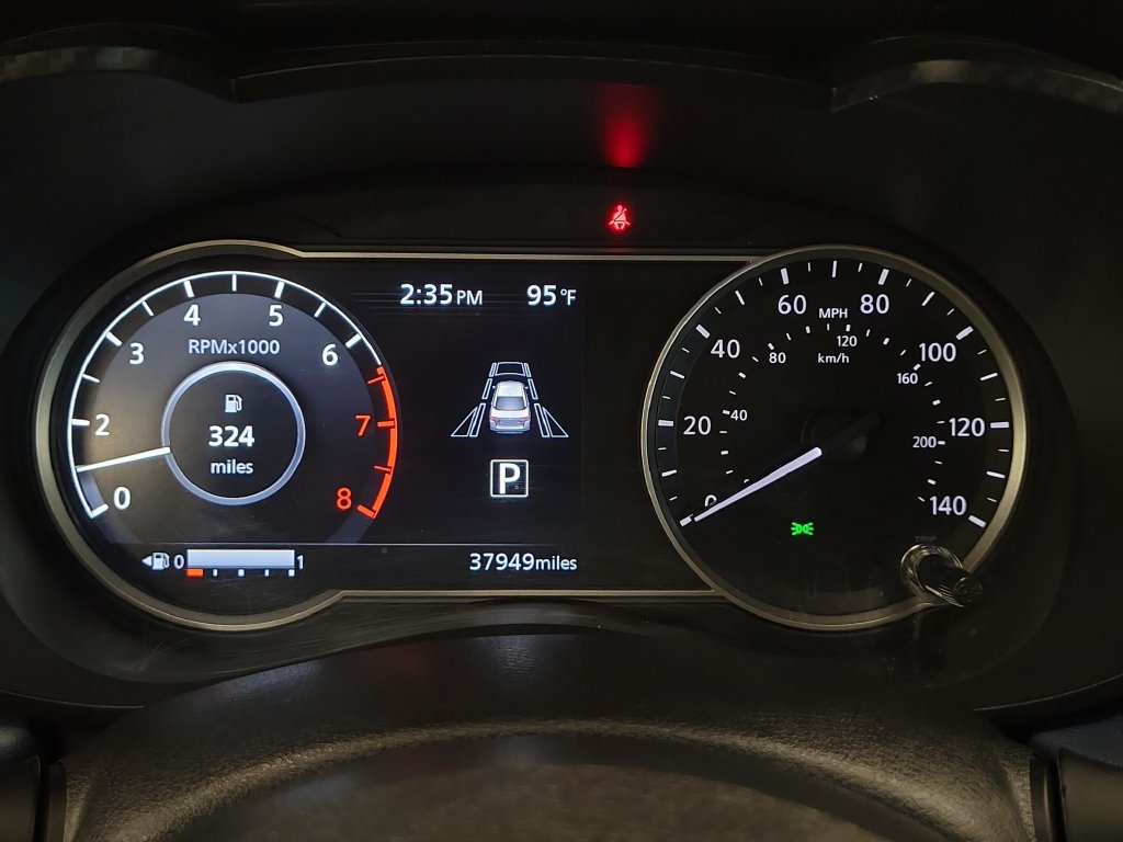 Used 2025 Nissan Versa SV FWD image 16
