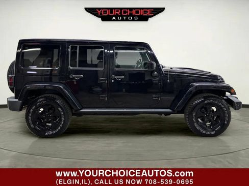 Used 2015 Jeep Wrangler Unlimited Sahara AWD/4WD image 8