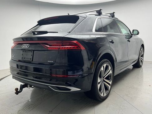 Used 2019 Audi Q8 Prestige w/ Luxury Package image 3
