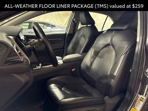Certified 2021 Toyota Camry XLE FWD image 4