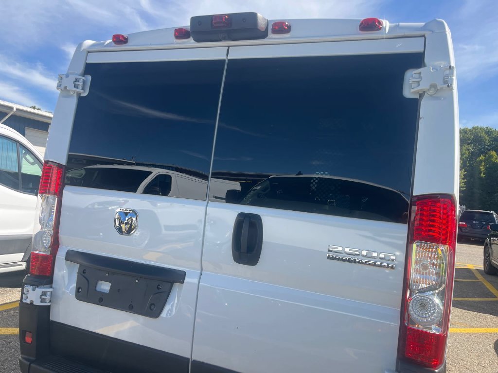 Used 2025 RAM ProMaster 2500 w/ U-Haul Equipment Group FWD image 3