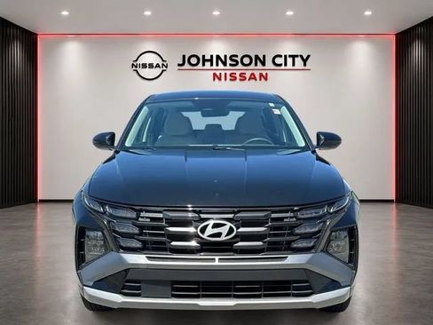 Used 2025 Hyundai Tucson SE FWD image 10