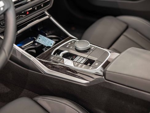 Used 2024 BMW 330i xDrive 330i xDrive w/ Premium Package image 22