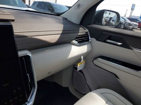 New 2026 GMC Acadia Denali w/ Super Cruise Package FWD image 25