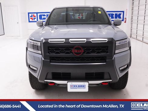 Used 2025 Nissan Frontier PRO-4X AWD/4WD image 2