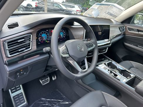 New 2026 Volkswagen Atlas SEL Premium R-Line image 23