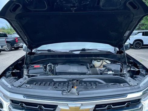 Used 2022 Chevrolet Silverado 1500 LT AWD/4WD image 29