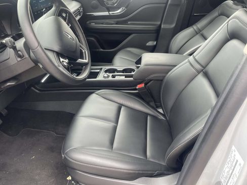 Used 2025 Lincoln Corsair FWD image 16
