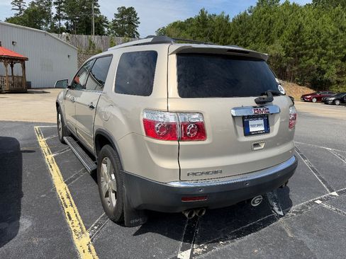 Used 2011 GMC Acadia SLT FWD image 4