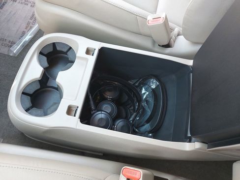 Used 2016 Honda Odyssey Touring Elite image 28
