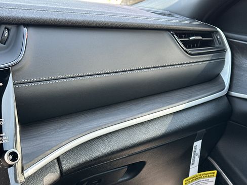 New 2026 Jeep Grand Cherokee L Limited image 8