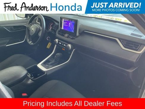 Used 2024 Toyota RAV4 LE FWD image 21