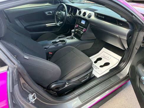 Used 2022 Ford Mustang GT w/ Black Accent Package RWD image 10