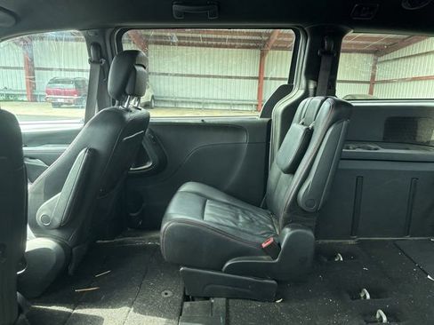 Used 2019 Dodge Grand Caravan GT FWD image 11