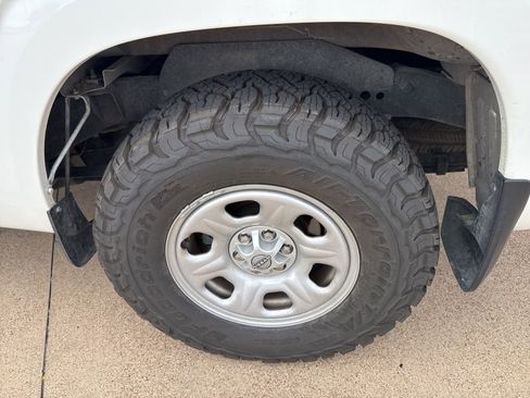 Used 2023 Nissan Frontier S w/ Technology Package image 8