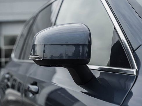 Used 2024 Volvo XC90 B6 Plus w/ Protection Package image 16