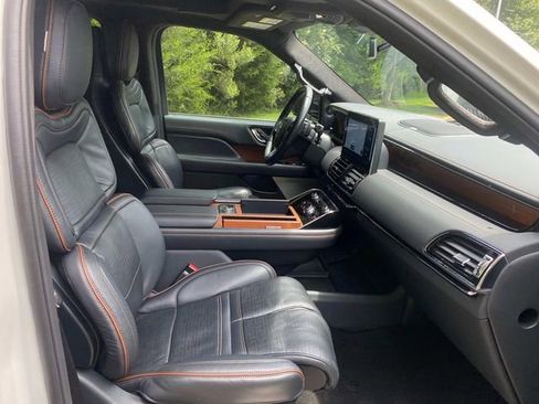 Certified 2024 Lincoln Navigator Black Label AWD/4WD image 36