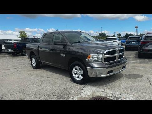 Used 2022 RAM 1500 Classic SLT image 25