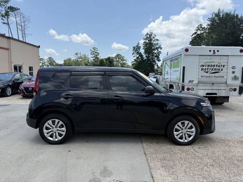 Used 2021 Kia Soul LX FWD image 4
