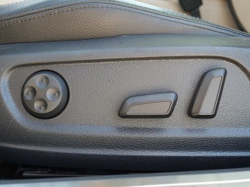 Used 2013 Volkswagen CC Lux FWD image 13