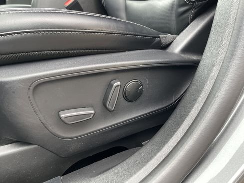 Used 2025 Ford Escape Platinum image 13