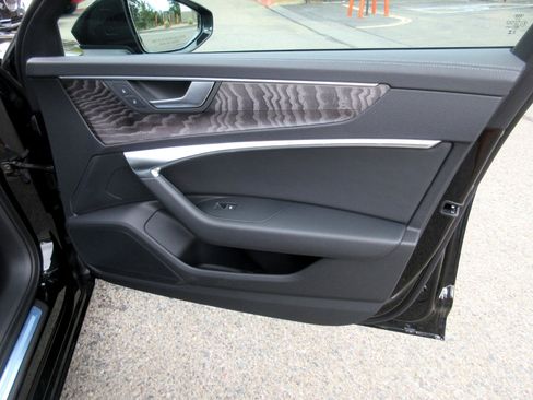 Used 2025 Audi A6 2.0T Premium w/ Convenience Plus Package image 21