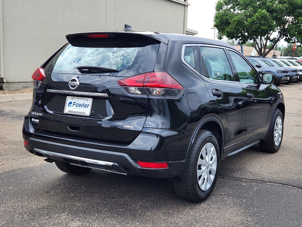 Used 2019 Nissan Rogue S AWD/4WD image 5