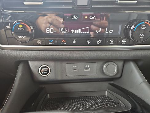 Used 2023 Nissan Rogue SL w/ SL Premium Package AWD/4WD image 25