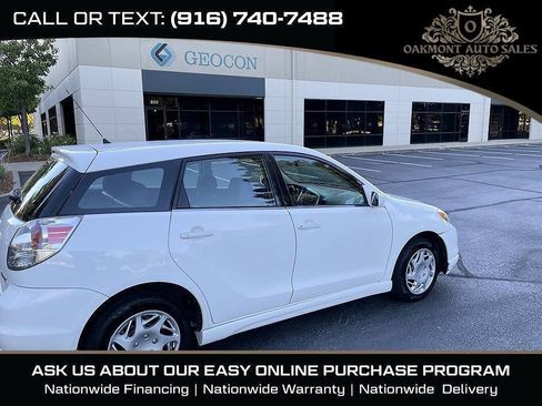 Used 2005 Toyota Matrix XR FWD image 10