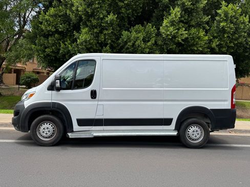 Used 2025 RAM ProMaster 2500 w/ U-Haul Equipment Group FWD image 47