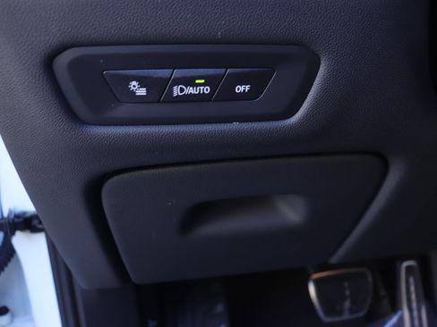 Used 2025 BMW X5 sDrive40i w/ M Sport Package image 25