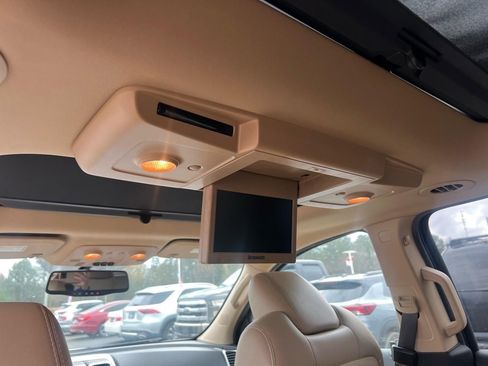 Used 2011 GMC Acadia SLT image 36