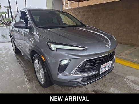 Certified 2025 Buick Encore GX Preferred image 4