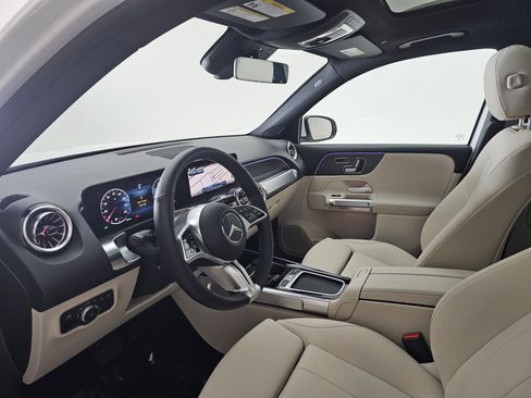 Certified 2025 Mercedes-Benz GLB 250 4MATIC image 7