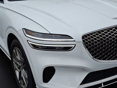 Used 2025 Genesis GV70 2.5T image 9