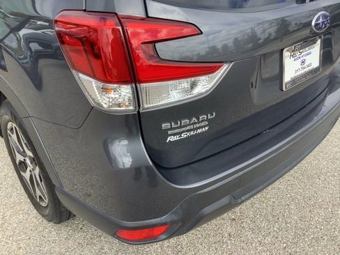 Used 2022 Subaru Forester Premium image 23