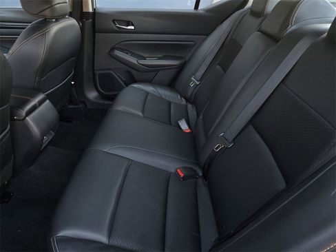 Used 2021 Nissan Altima 2.5 SR image 12