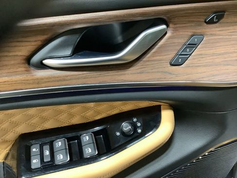 Used 2022 Jeep Grand Cherokee Summit w/ Adv Protech Group IV image 18