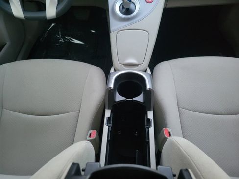 Used 2014 Toyota Prius Two image 22