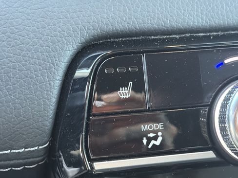 Used 2025 Honda Pilot Touring image 30