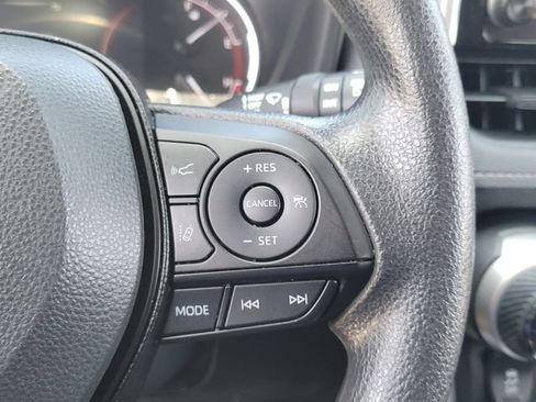 Used 2024 Toyota RAV4 XLE FWD image 8