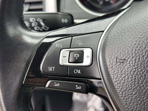 Used 2018 Volkswagen Atlas SE image 15