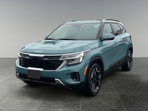 Used 2024 Kia Seltos SX w/ SX Sunroof Package image 3