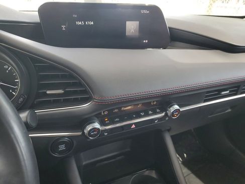 Used 2024 MAZDA MAZDA3 s image 24