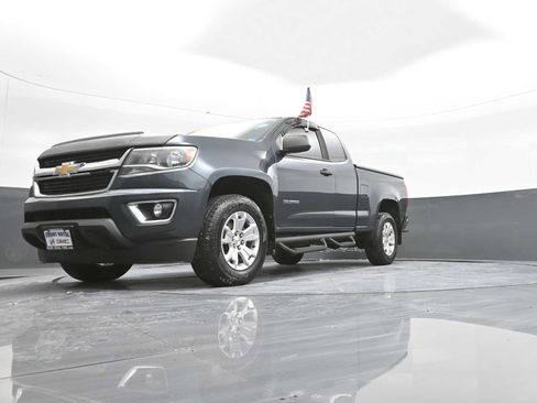 Used 2020 Chevrolet Colorado W/T w/ WT Convenience Package image 32