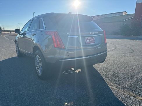 Used 2018 Cadillac XT5 Luxury w/ Driver Awareness Package image 9